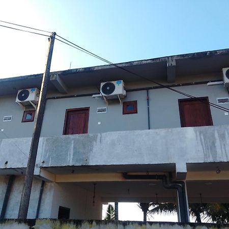 Hotel Kusuma'S Lazy Left Midigama East Exterior foto
