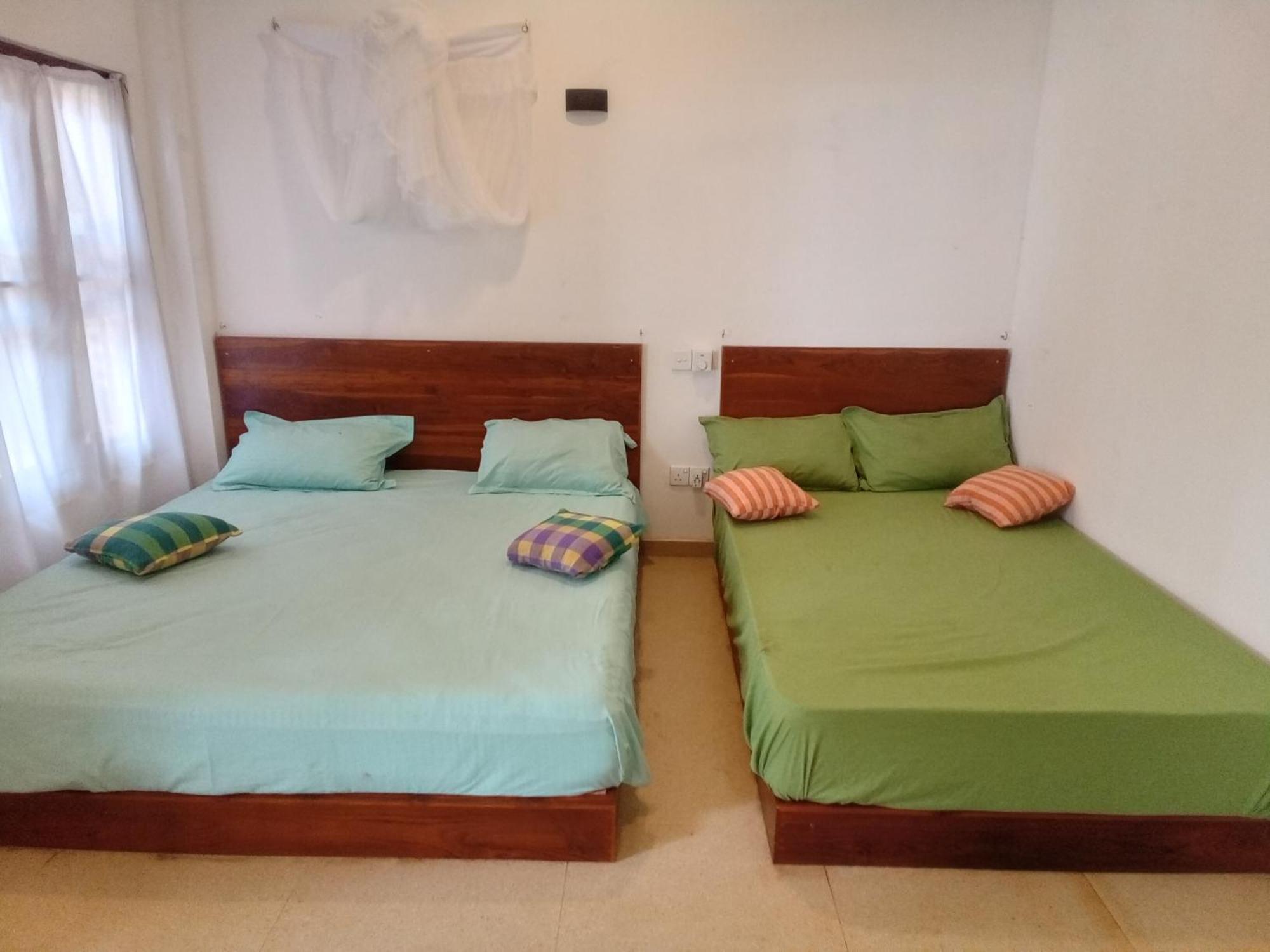 Hotel Kusuma'S Lazy Left Midigama East Zimmer foto