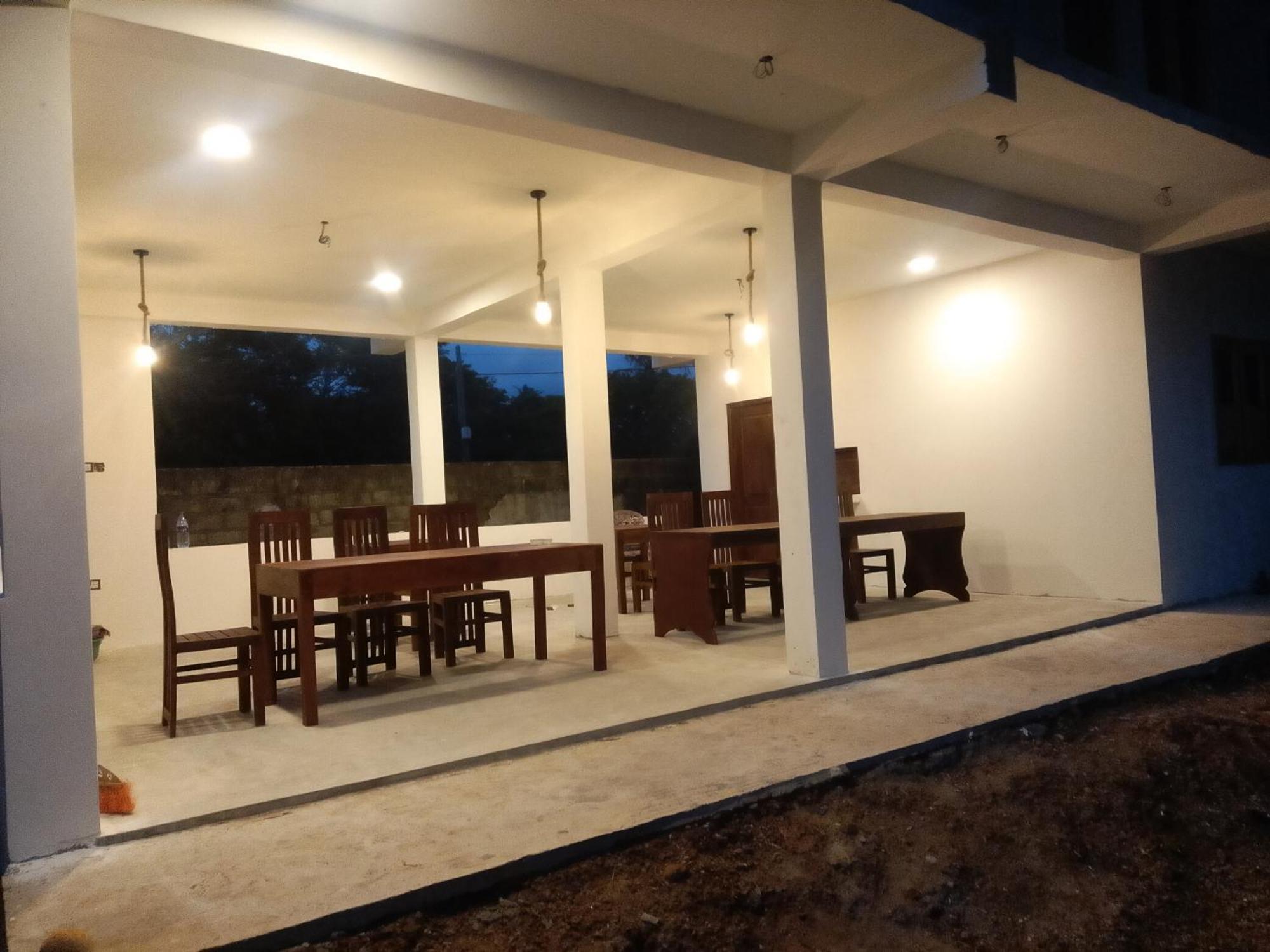 Hotel Kusuma'S Lazy Left Midigama East Exterior foto