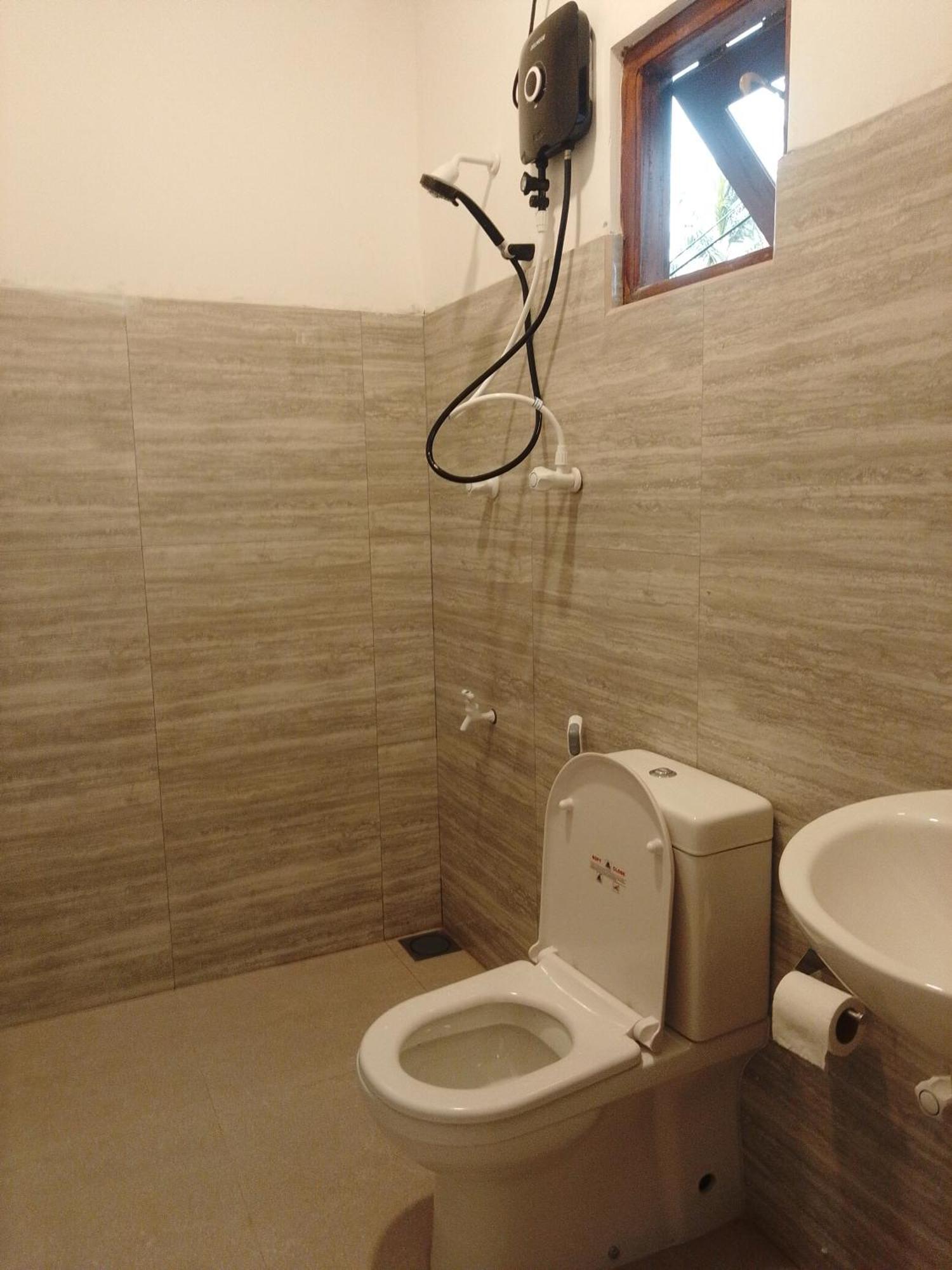 Hotel Kusuma'S Lazy Left Midigama East Zimmer foto